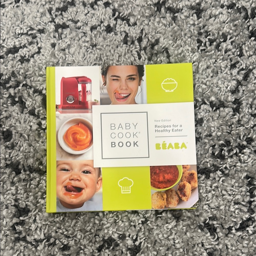 BÉABA Baby Cookbook in Green and White